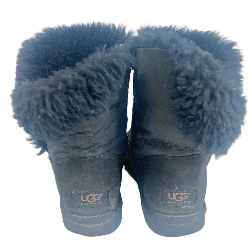 UGG Australia Women's Bailey Button II Black Sheepskin Boot Bootie Size 7
